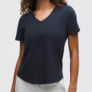 Lululemon Love V-Neck T-Shirt Women’s - Navy Blue